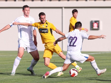 «Χ»ορταστική ισοπαλία στο Σεραφείδειο