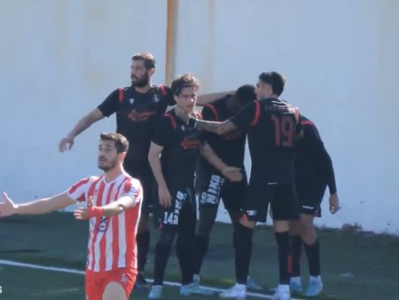Καθάρισε από νωρίς το ματς η Κόρινθος