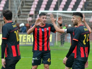 «Αγωνιζόμαστε εδώ και μήνες αμισθί»