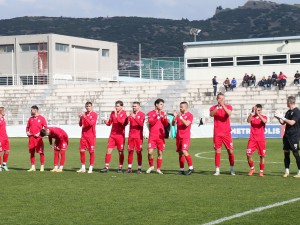 Πολύτιμη νίκη για τον Καμπανιακό
