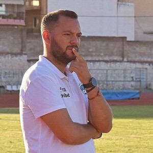 Καζακόπουλος, ο προπονητής των τίτλων