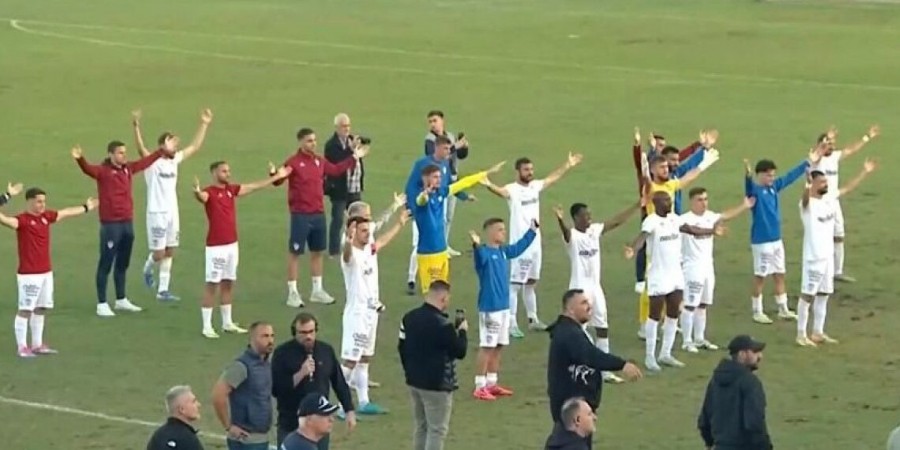 Αποθέωση της αποστολής της ΑΕΛ από τον κόσμο! (Video)