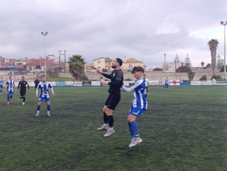 Τεράστια νίκη με ανατροπή η Ελλάς Σύρου