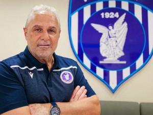 Βοσνιάδης: &quot;Ήταν σαν να μην μπήκαμε στο δεύτερο ημίχρονο&quot; (vid)