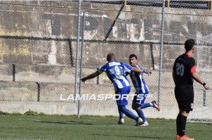 Κέρδισε και παρέμεινε στην κορυφή η Ελλάς Σύρου