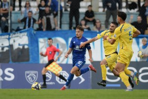 ΠΑΣ Γιάννινα-Καβάλα 0-0: Δοκάρια και Γιαννίκογλου κράτησαν το μηδέν