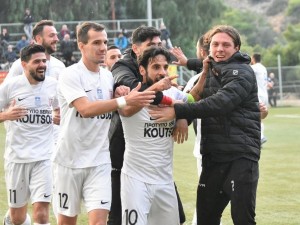 Ασταμάτητος και με ανατροπή ο Άρης Πετρούπολης