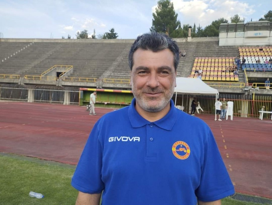 Στο τιμόνι ο Κατσαρός