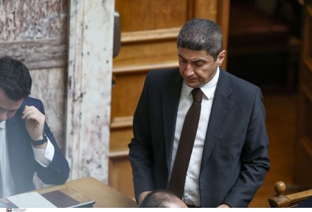 Αυγενάκης: Αντί να τα ξαναπούμε, γιατί δεν καταλήξαμε κάπου, ανέστειλαν το πρωτάθλημα