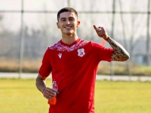 Επέστρεψε Ελλάδα ο Κόνσι