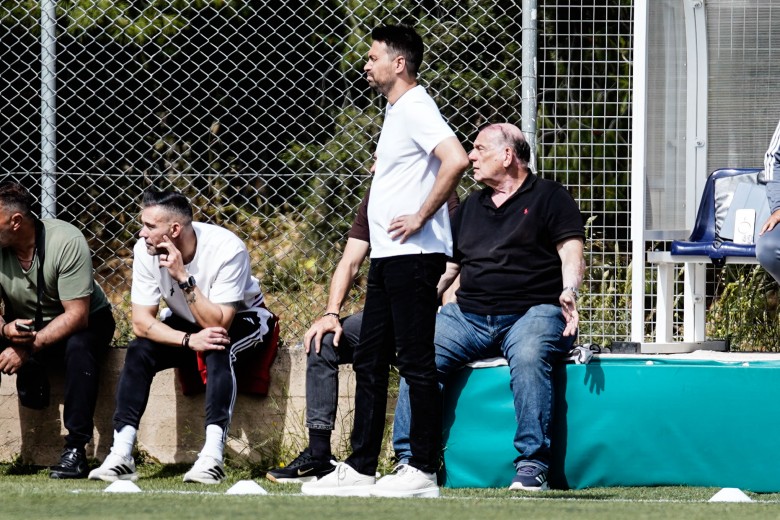 Συμφώνησε με Κουτρομάνο